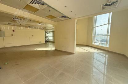 Shop - Studio - 1 Bathroom for rent in Abu Jabair Street - Al Muntazah - Doha Shop - Studio - 1 Bathroom for rent in Abu Jabair Street - Al Muntazah - Doha