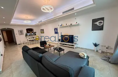 Apartment - 2 Bedrooms - 3 Bathrooms for rent in East Porto Drive - Porto Arabia - The Pearl Island - Doha