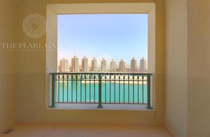 Apartment - 2 Bedrooms - 3 Bathrooms for rent in Viva West - Viva Bahriyah - The Pearl Island - Doha