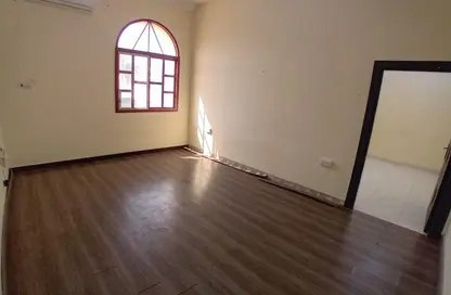 Apartment - 1 Bedroom - 1 Bathroom for rent in Onaiza Street - Diplomatic Area - Doha