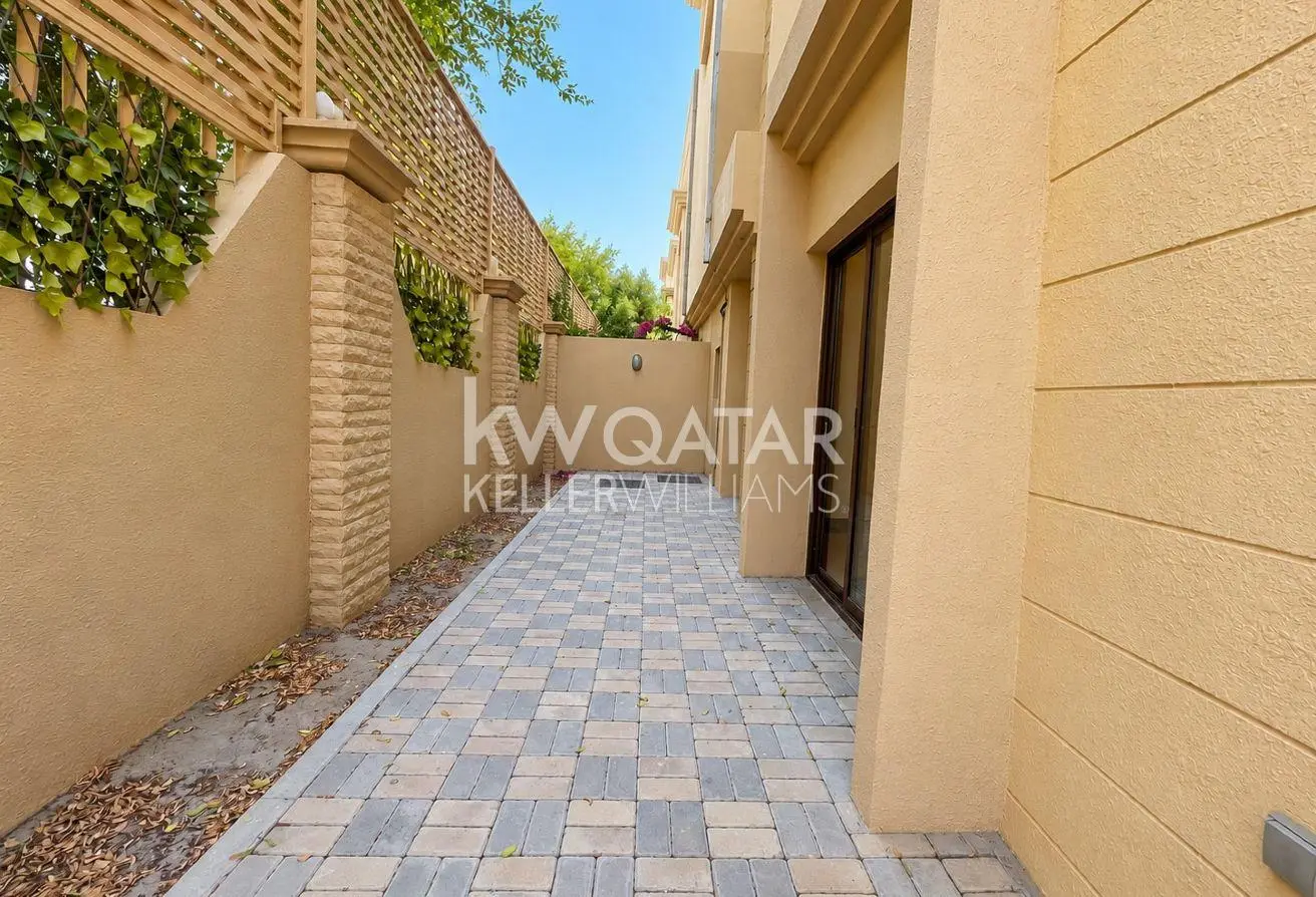 63532528 - Property Main Image