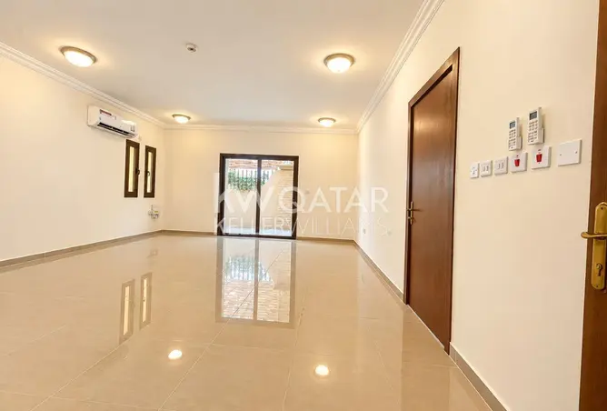 63532528 - Property Image 2