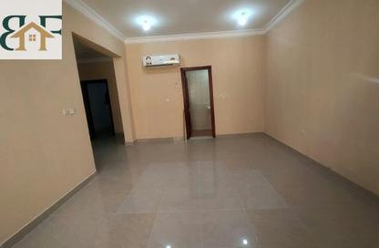 Apartment - 1 - 2 for rent in Umm Ghwailina Comm - Umm Ghuwalina - Umm Ghuwailina - Doha