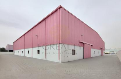 Warehouse - Studio - 4 Bathrooms for rent in Industrial Area 4 - Industrial Area - Industrial Area - Doha