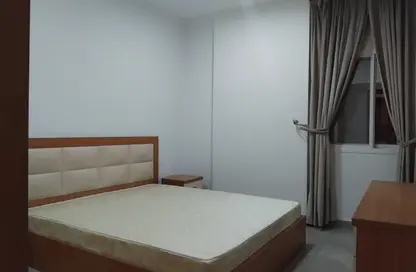 Apartment - 2 Bedrooms - 1 Bathroom for rent in Al Sadd - Al Sadd - Doha