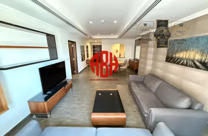 Apartment - 1 Bedroom - 2 Bathrooms for rent in East Porto Drive - Porto Arabia - The Pearl Island - Doha Apartment - 1 Bedroom - 2 Bathrooms for rent in East Porto Drive - Porto Arabia - The Pearl Island - Doha