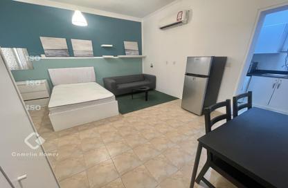 Apartment - Studio - 1 Bathroom for rent in OPT-TCHR - Al Gharrafa - Al Gharrafa - Doha