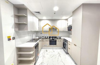 Apartment - 2 Bedrooms - 3 Bathrooms for rent in Marina Tower 21 - Marina District - Lusail