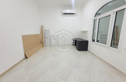 Villa - 1 - 1 for rent in Al Nuaija Street - Al Nuaija - Doha Villa - 1 - 1 for rent in Al Nuaija Street - Al Nuaija - Doha