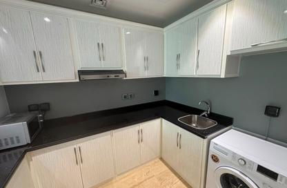 Apartment - 1 Bedroom - 2 Bathrooms for rent in Al Nasr Street - Al Nasr - Doha