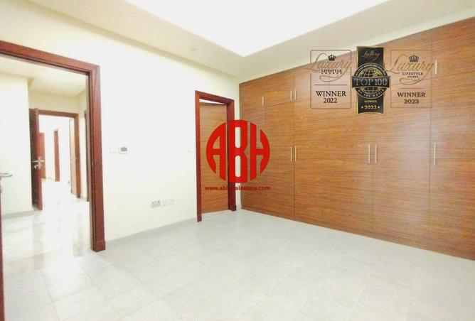 54200221 - Property Image 3