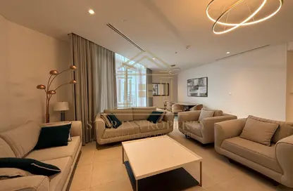 Penthouse - 3 Bedrooms - 5 Bathrooms for rent in Floresta Gardens - Floresta Gardens - The Pearl Island - Doha