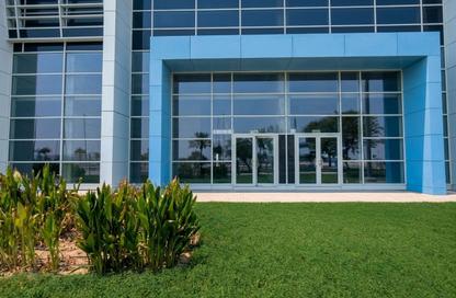 Shop - Studio - 2 Bathrooms for rent in Ain Khaled - Doha