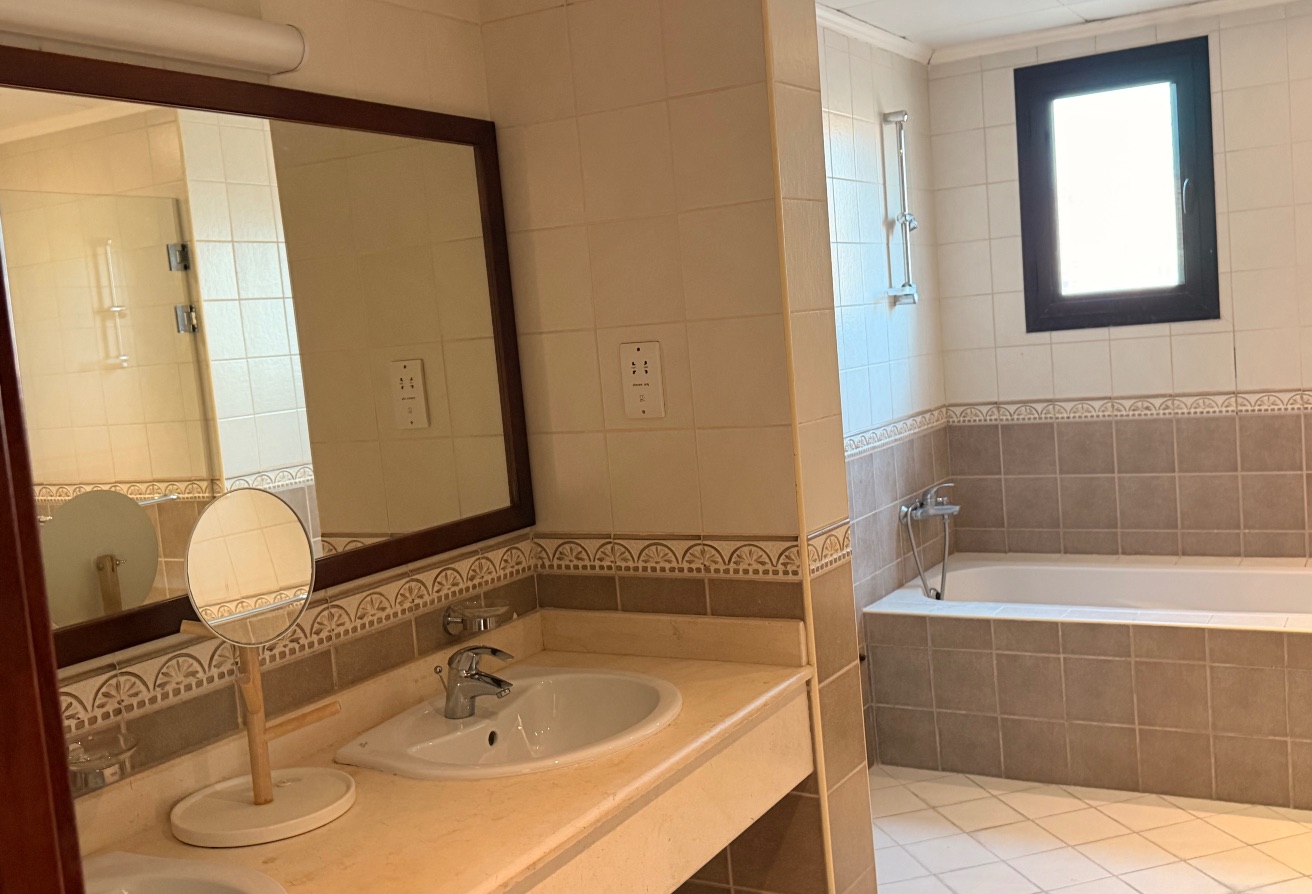 Porto Arabia 2BR | Rent or Buy Today thumbnail 15