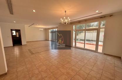 Compound - 3 Bedrooms - 4 Bathrooms for rent in Ain Khaled Villas - Ain Khaled - Doha