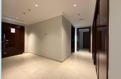 Apartment - 2 Bedrooms - 2 Bathrooms for rent in East Porto Drive - Porto Arabia - The Pearl Island - Doha
