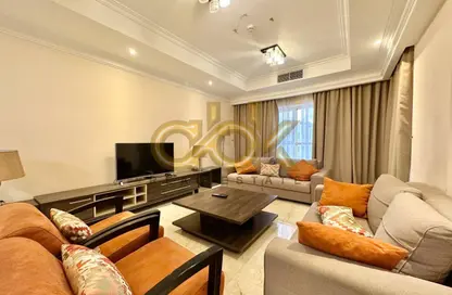 شقة - 2 غرف نوم - 2 حمامات للايجار في شارع الجزيره - فريج بن محمود الشمالي - فريج بن محمود - الدوحة