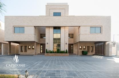 Villa - 4 Bedrooms - 6 Bathrooms for rent in Al Maamoura - Al Maamoura - Doha