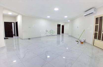 Apartment - 3 Bedrooms - 3 Bathrooms for rent in Muntazah 7 - Al Muntazah - Doha