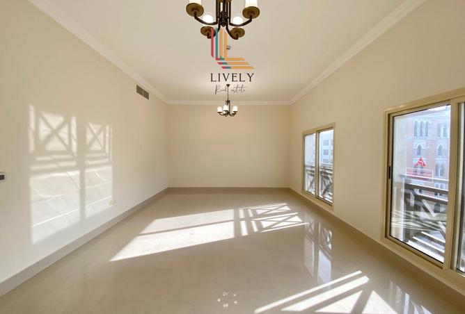 1021818 - Property Image 2