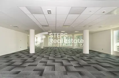 Office Space - Studio - 1 Bathroom for rent in West Bay Tower - West Bay - West Bay - Doha