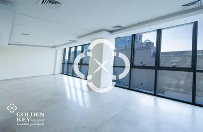 Apartment - 3 Bedrooms - 4 Bathrooms for sale in Zig Zag Tower B - Zig Zag Towers - West Bay - Doha