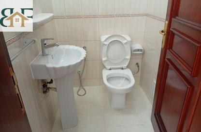 Apartment - 2 Bedrooms - 2 Bathrooms for rent in Al Mansoura - Al Mansoura - Doha