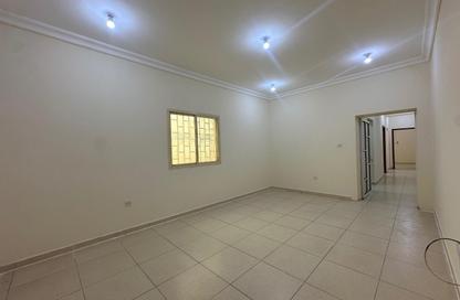 Apartment - 2 Bedrooms - 2 Bathrooms for rent in Al Khazin Street - Madinat Khalifa South - Madinat Khalifa - Doha