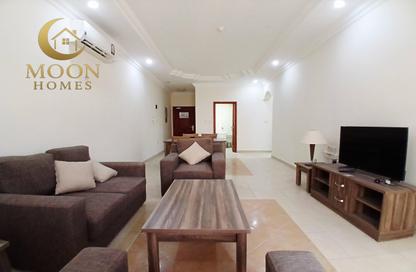 Apartment - 2 Bedrooms - 2 Bathrooms for rent in Al Mansoura - Al Mansoura - Doha