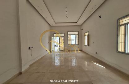 Villa - 6 Bedrooms - 6 Bathrooms for sale in Al Kheesa - Al Kheesa - Umm Salal Mohammed