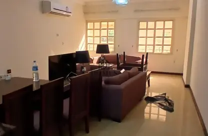 شقة - 2 غرف نوم - 3 حمامات للايجار في شارع الزبير بكار - السد - الدوحة