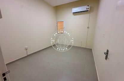Villa - 2 Bedrooms - 1 Bathroom for rent in Madinat Khalifa Building 58 - Madinat Khalifa South - Madinat Khalifa - Doha