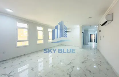 Apartment - 3 Bedrooms - 3 Bathrooms for rent in Al Ibreez Street - Mughalina - Doha