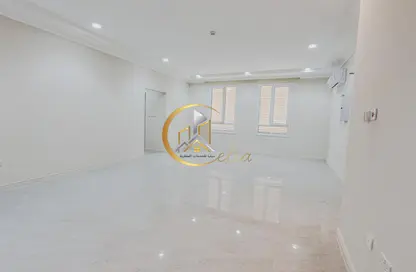 Apartment - 3 Bedrooms - 3 Bathrooms for rent in Abu Talha Street - Fereej Bin Omran - Doha