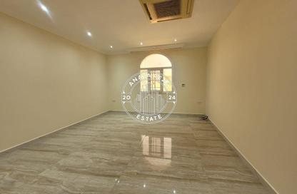 Villa - 1 - 1 for rent in Al Numan Street - Al Aziziyah - Doha
