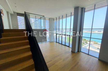 Apartment - 4 Bedrooms - 6 Bathrooms for sale in Canal Bay - Qetaifan Islands - Lusail
