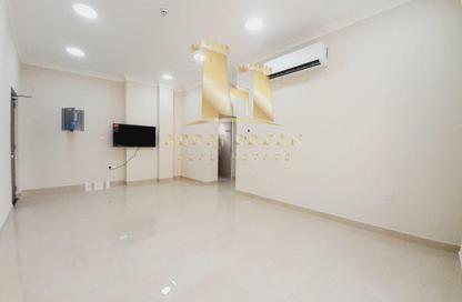 Apartment - 2 - 3 for rent in Al Nasr Street - Al Nasr - Doha Apartment - 2 - 3 for rent in Al Nasr Street - Al Nasr - Doha