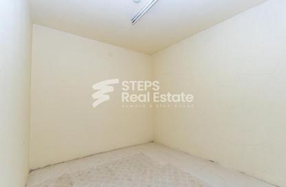 Warehouse - Studio - 2 Bathrooms for rent in Industrial Area 5 - Industrial Area - Industrial Area - Doha