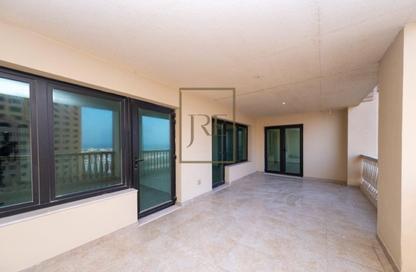 Apartment - 2 Bedrooms - 3 Bathrooms for rent in East Porto Drive - Porto Arabia - The Pearl Island - Doha