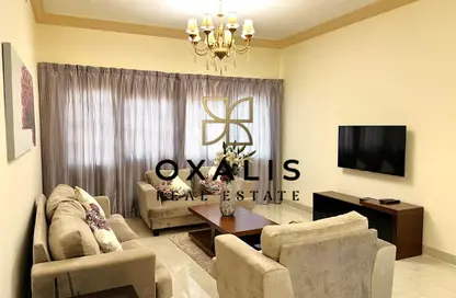 Apartment - 2 Bedrooms - 3 Bathrooms for rent in Al Sadd Road - Al Sadd - Doha
