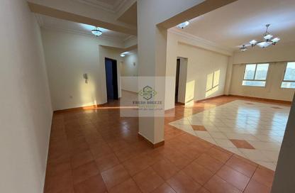 Apartment - 2 Bedrooms - 2 Bathrooms for rent in Umm Ghwailina Comm - Umm Ghuwalina - Umm Ghuwailina - Doha Apartment - 2 Bedrooms - 2 Bathrooms for rent in Umm Ghwailina Comm - Umm Ghuwalina - Umm Ghuwailina - Doha