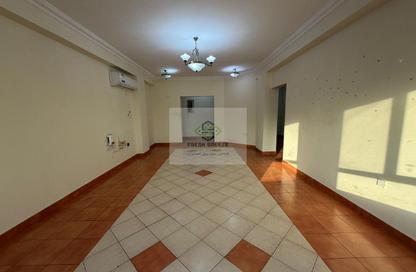 Apartment - 2 Bedrooms - 2 Bathrooms for rent in Umm Ghwailina Comm - Umm Ghuwalina - Umm Ghuwailina - Doha Apartment - 2 Bedrooms - 2 Bathrooms for rent in Umm Ghwailina Comm - Umm Ghuwalina - Umm Ghuwailina - Doha