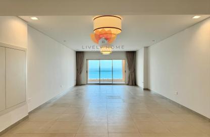 Apartment - 2 Bedrooms - 4 Bathrooms for rent in Al Mutahidah Tower - Viva Bahriyah - The Pearl Island - Doha