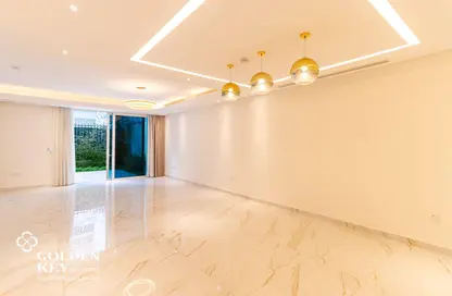 Villa - 5 Bedrooms - 6 Bathrooms for rent in The Garden - Floresta Gardens - The Pearl Island - Doha