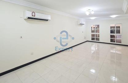 مجمع سكني - 5 - 6 للايجار في شارع النعيجة - غرب الهلال - الهلال - الدوحة