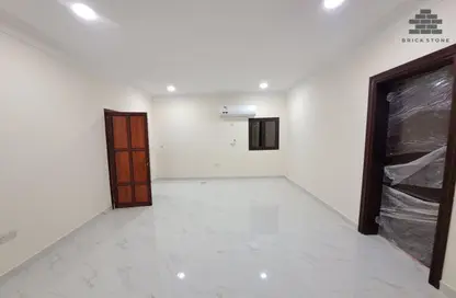 Apartment - 1 Bedroom - 1 Bathroom for rent in Anas Street - Fereej Bin Mahmoud North - Fereej Bin Mahmoud - Doha