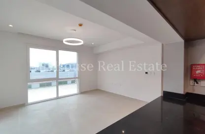 Apartment - 3 Bedrooms - 4 Bathrooms for rent in Umm Ghuwalina - Umm Ghuwailina - Doha