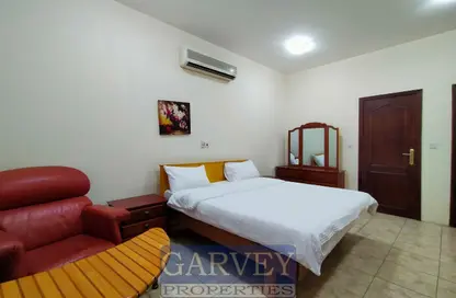 شقة - غرفة نوم - 1 حمام للايجار في شارع العزيزة - العزيزية - الدوحة