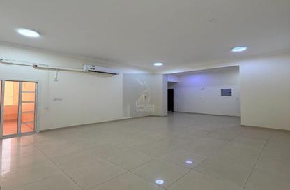 Apartment - 2 Bedrooms - 2 Bathrooms for rent in Al Sadd Road - Al Sadd - Doha