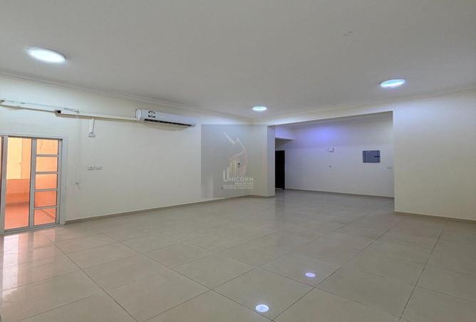 60778285 - Property Main Image